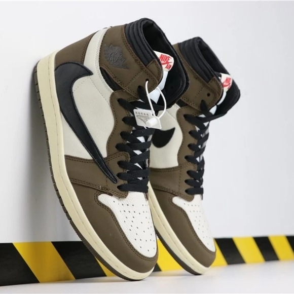 Nike Men's Brown and Black High-Top Sneakers - Picture 1 of 5
